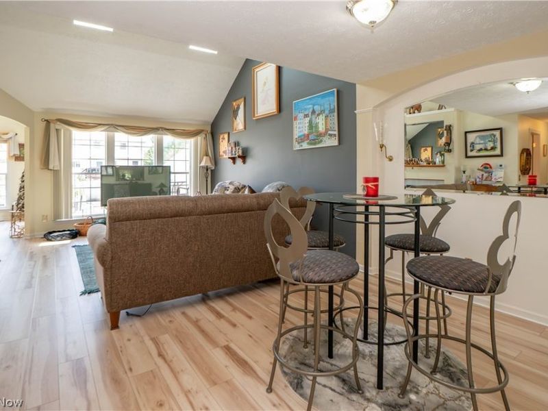 1643 Southpointe Circle NE, Canton, OH 44714 Photo 16