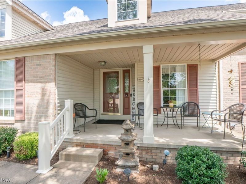 1643 Southpointe Circle NE, Canton, OH 44714 Photo 2