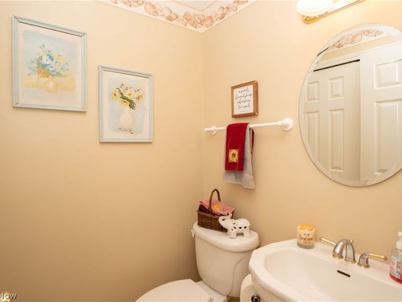1643 Southpointe Circle NE, Canton, OH 44714 Photo 24