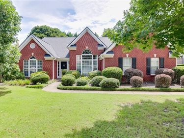 2712 Bogan Creek Drive, Buford, GA 30519