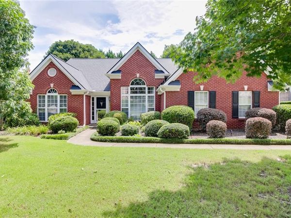 2712 Bogan Creek Drive , Buford, GA 30519