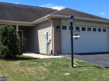 253 LANTERN LANE, CHAMBERSBURG, PA 17201