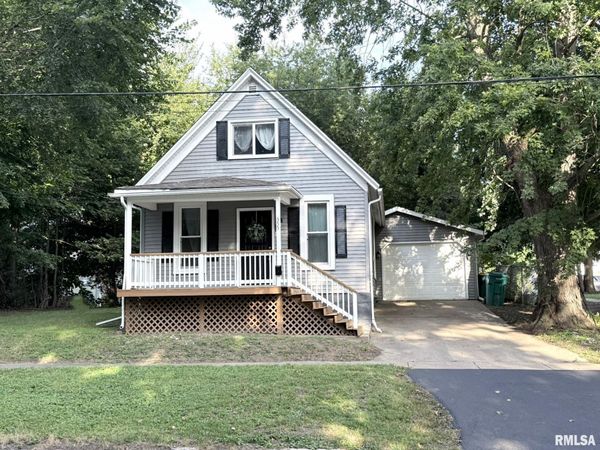 355 N PEARL Street, Galesburg, IL 61401
