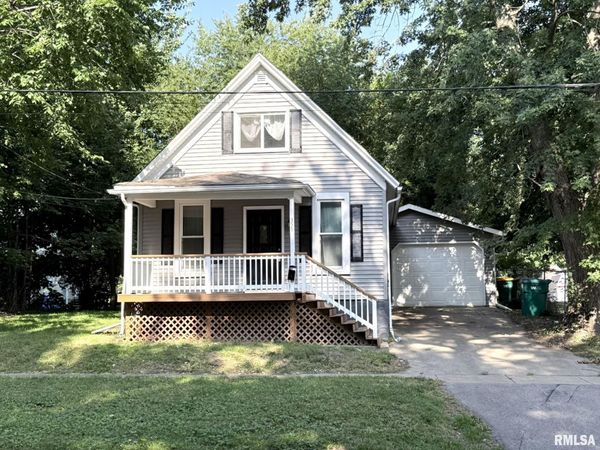 355 N PEARL Street, Galesburg, IL 61401