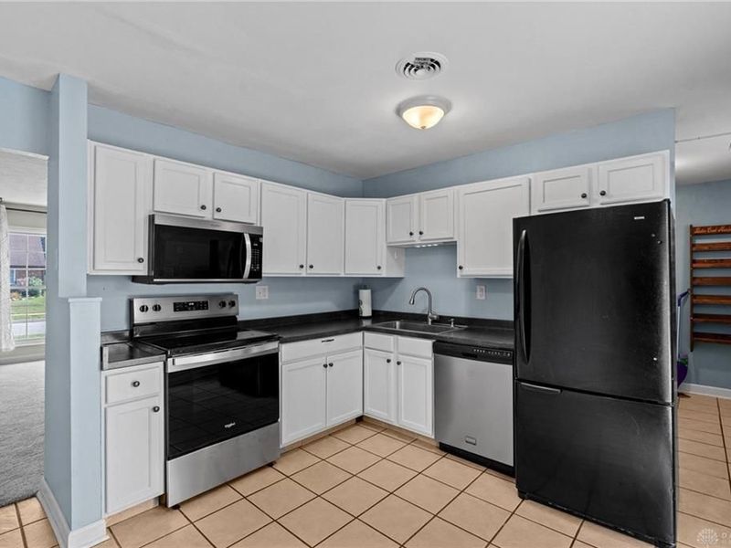 652 Nevada Drive, Xenia, OH 45385 Photo 6