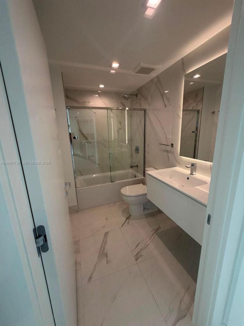 1170 E Hallandale Beach Blvd, Unit 1012, Hallandale Beach, FL 33009 Photo