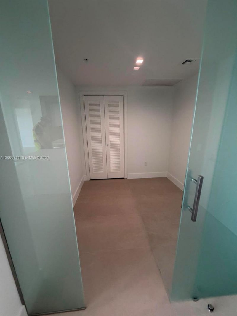 1170 E Hallandale Beach Blvd, Unit 1012, Hallandale Beach, FL 33009 Photo