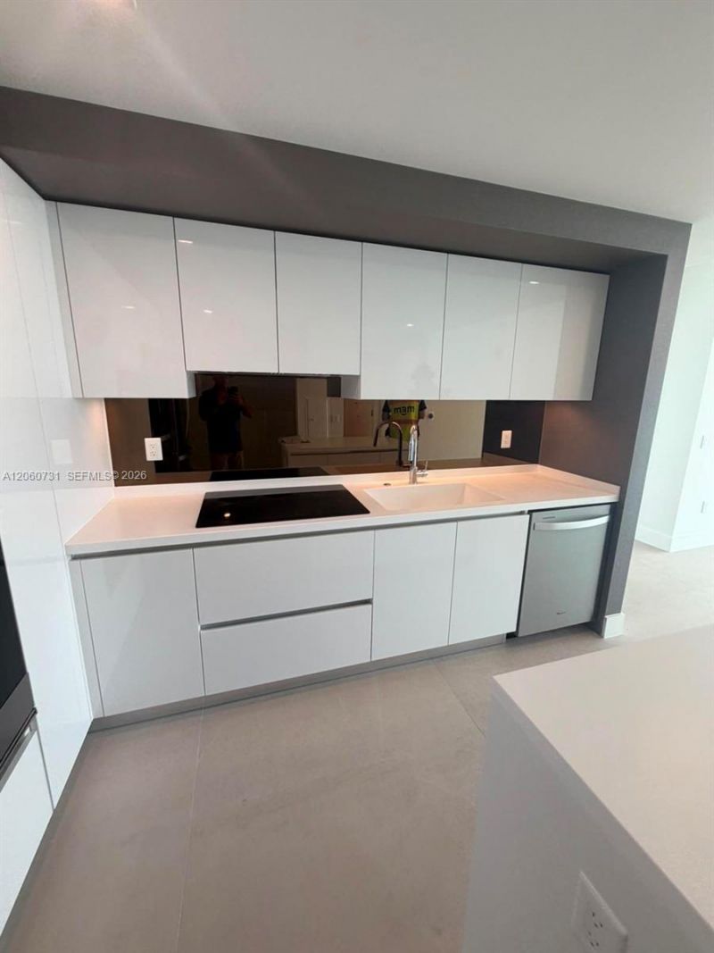 1170 E Hallandale Beach Blvd, Unit 1012, Hallandale Beach, FL 33009 Photo