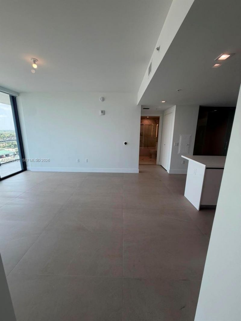 1170 E Hallandale Beach Blvd, Unit 1012, Hallandale Beach, FL 33009 Photo