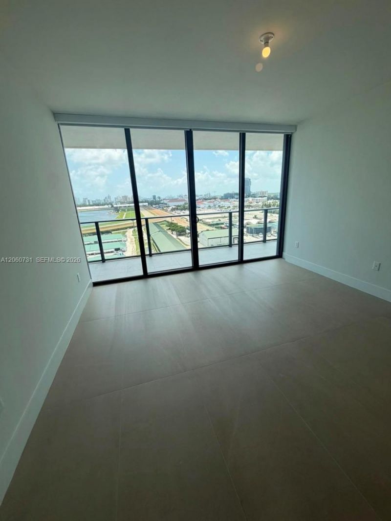 1170 E Hallandale Beach Blvd, Unit 1012, Hallandale Beach, FL 33009 Photo