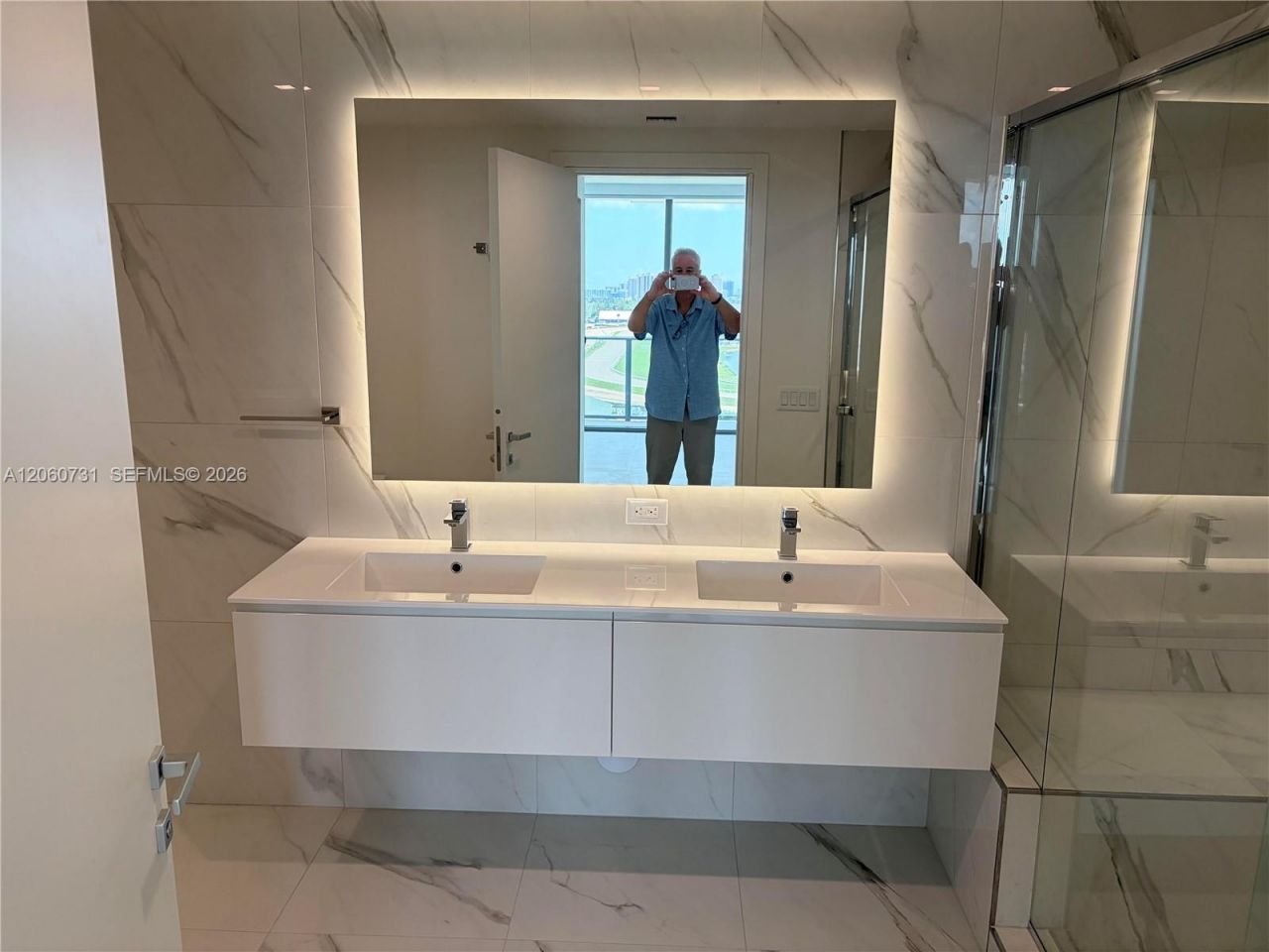 1170 E Hallandale Beach Blvd, Unit 1012, Hallandale Beach, FL 33009 Photo
