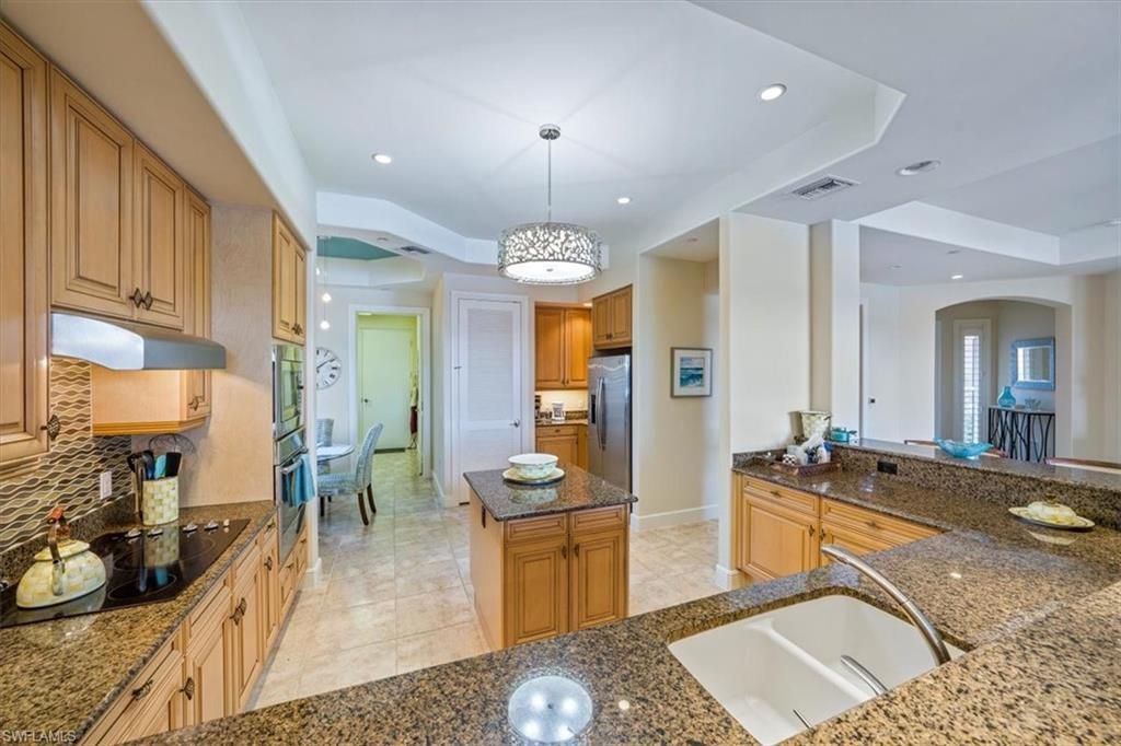 580 Avellino Isles Cir, Unit 18102, Naples, FL 34119 Photo