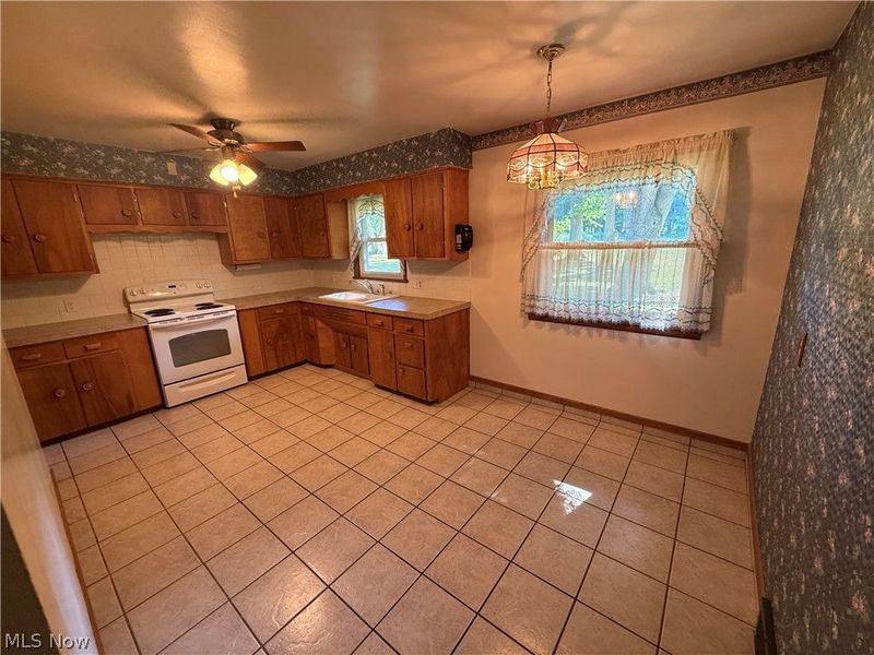 5889 Kellar Road, New Franklin, OH 44319 Photo 3