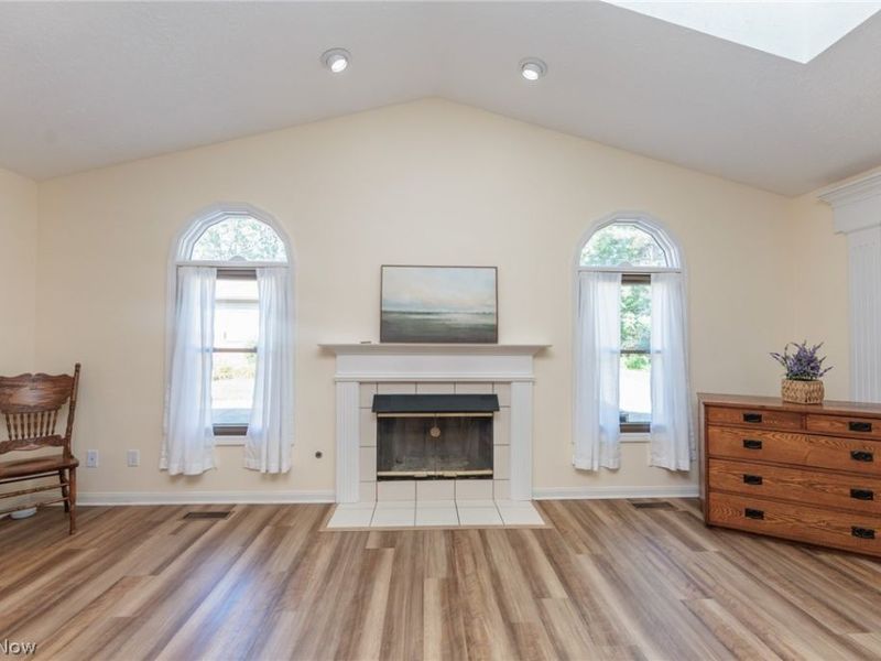 5211 Parkhurst Drive , Sheffield Village, OH 44054 Photo 3