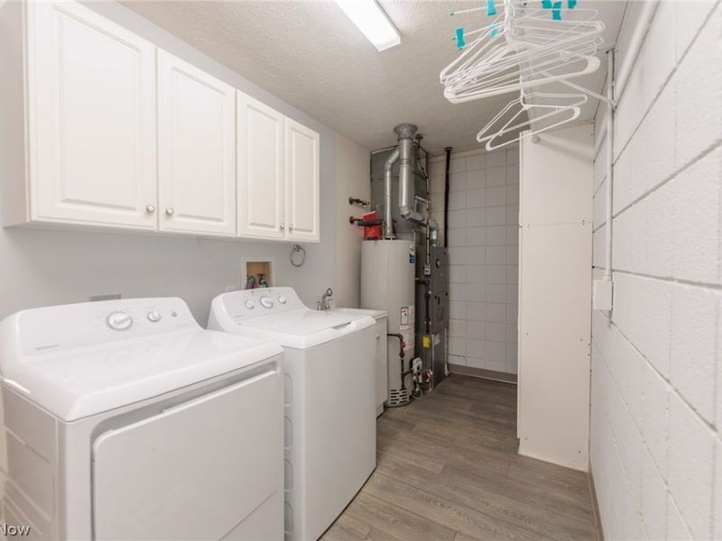 5211 Parkhurst Drive , Sheffield Village, OH 44054 Photo 9