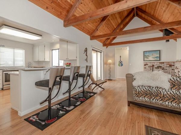 702 Beverly Avenue, Capitola, CA 95010