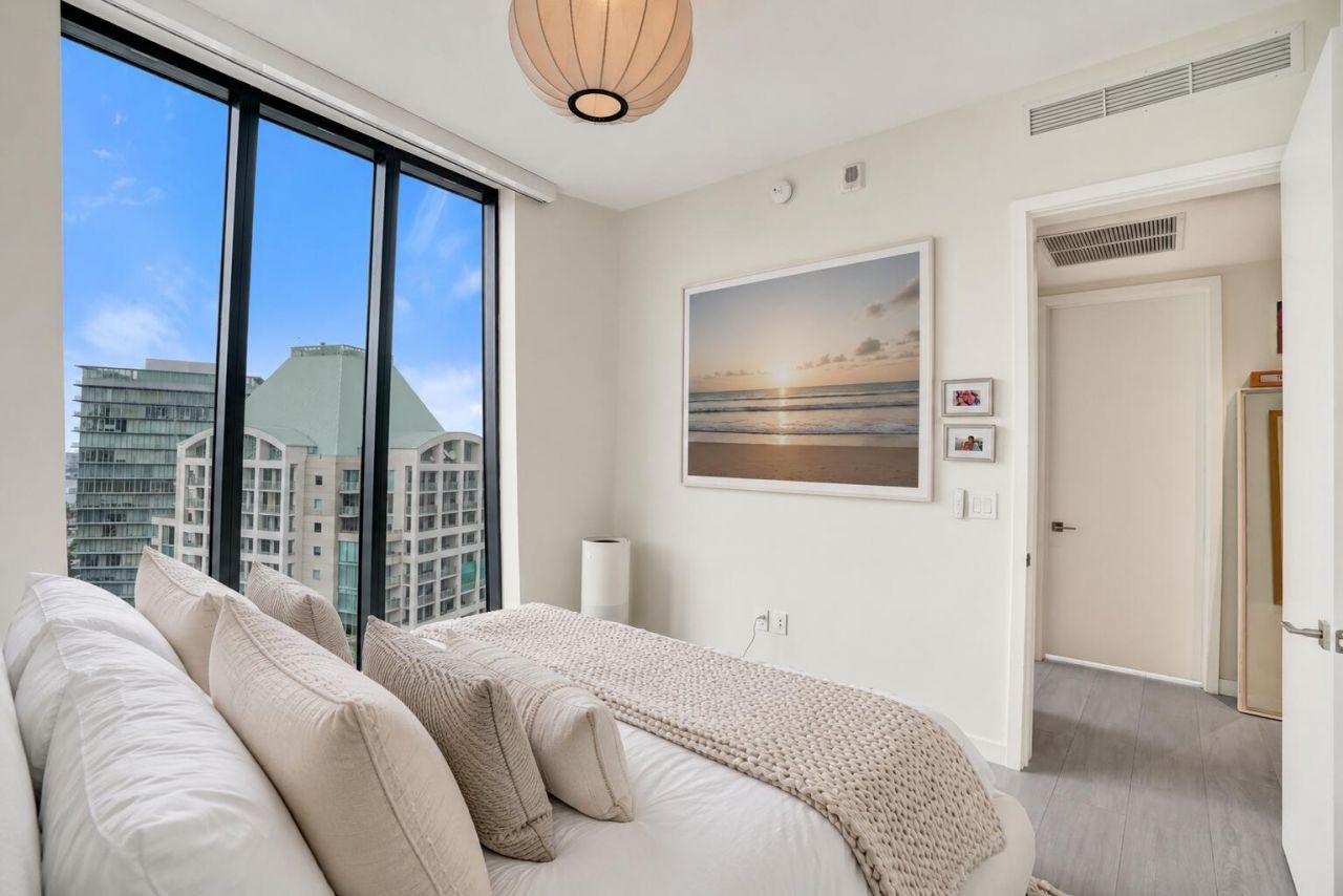2831 S Bayshore Drive, Unit 2204, Miami, FL 33133 Photo