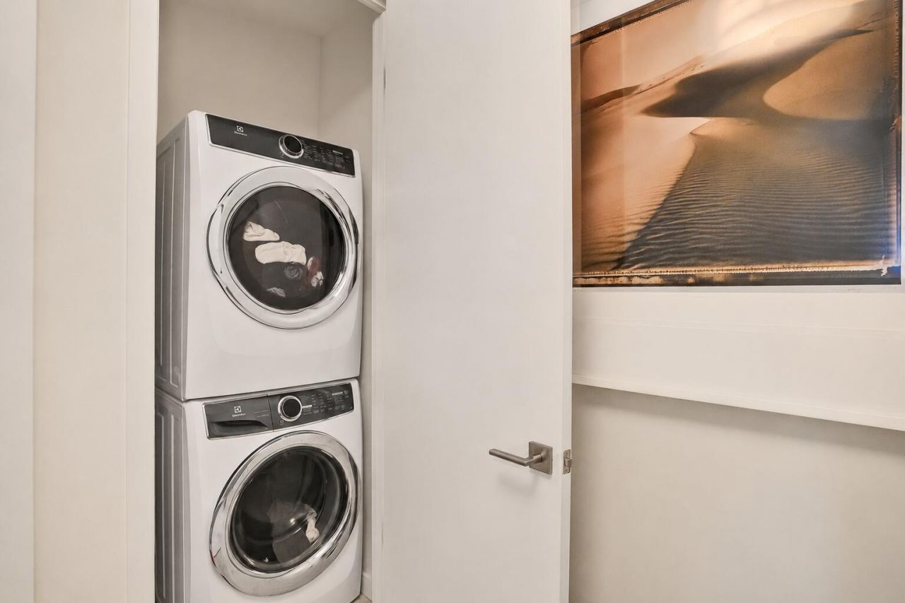 2831 S Bayshore Drive, Unit 2204, Miami, FL 33133 Photo