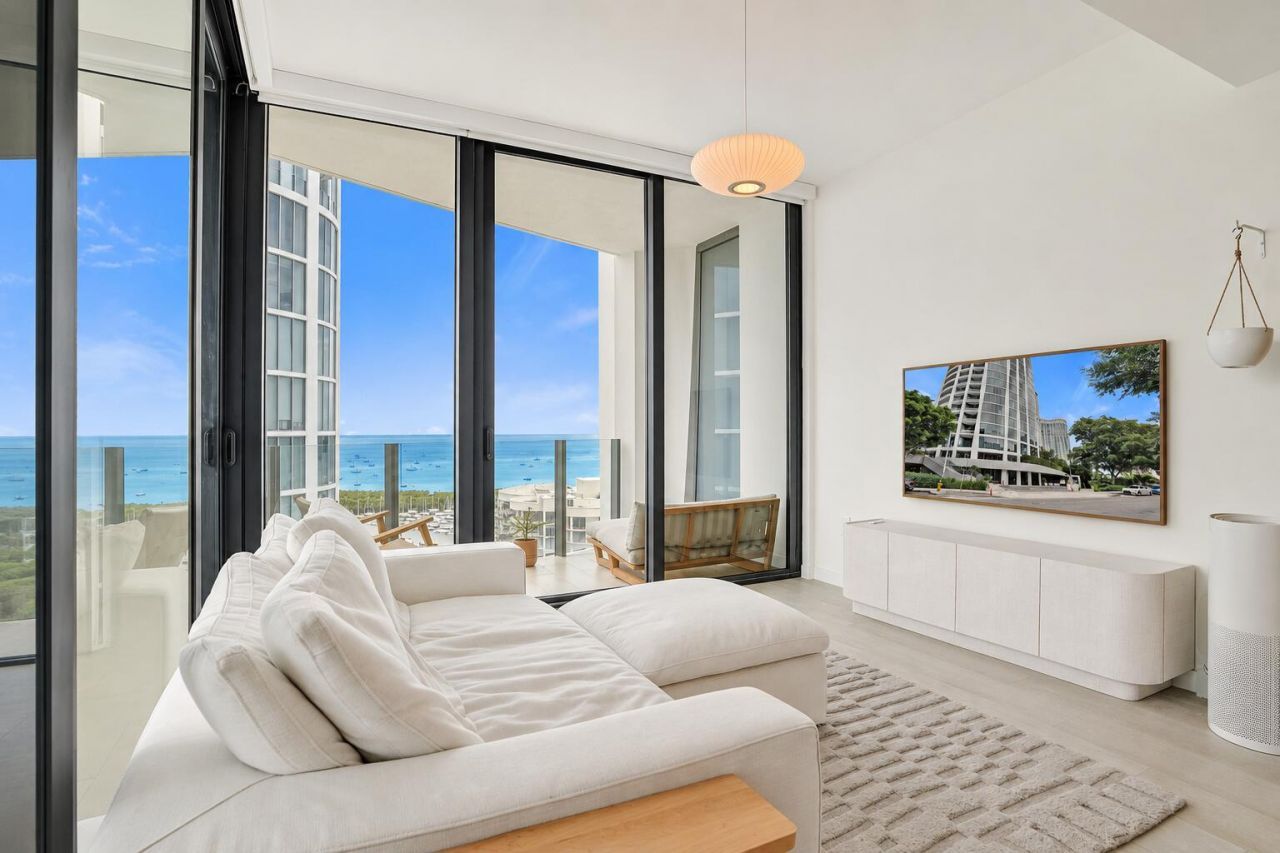 2831 S Bayshore Drive, Unit 2204, Miami, FL 33133 Photo