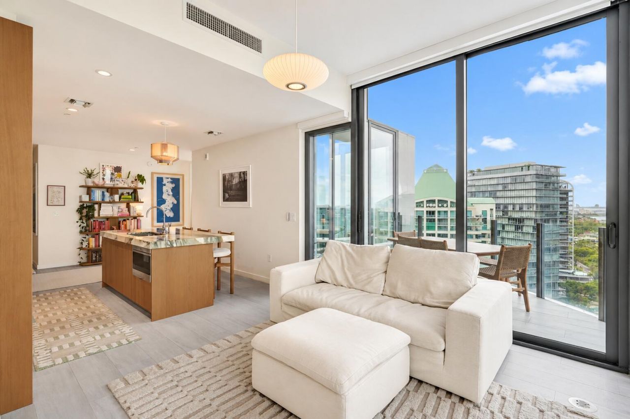 2831 S Bayshore Drive, Unit 2204, Miami, FL 33133 Photo
