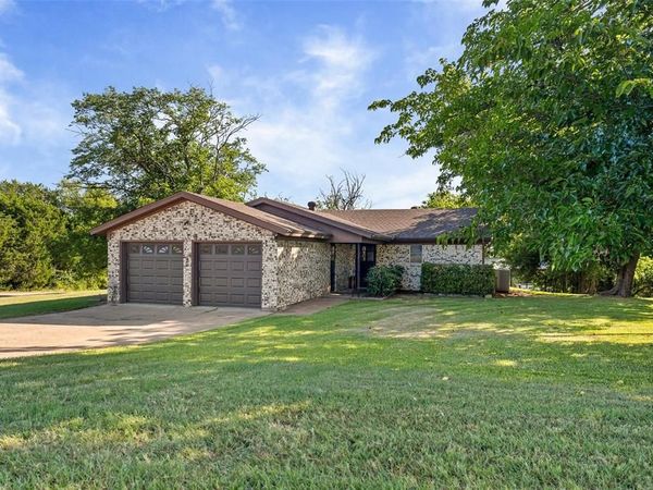 313 Yucca Court, Granbury, TX 76049