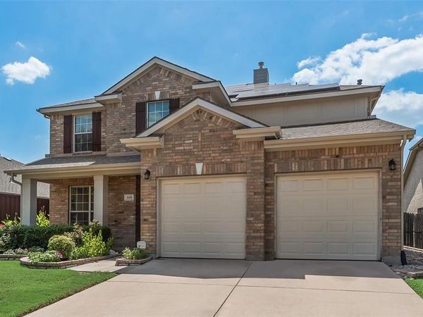 306 Salsbury Drive, Euless, TX 76040