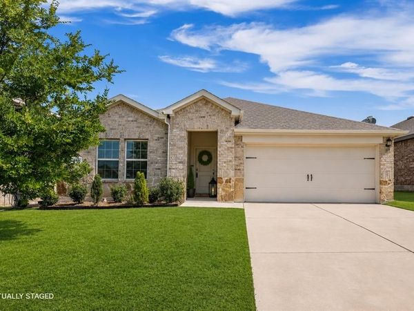 965 Fueller Drive, Aubrey, TX 76227