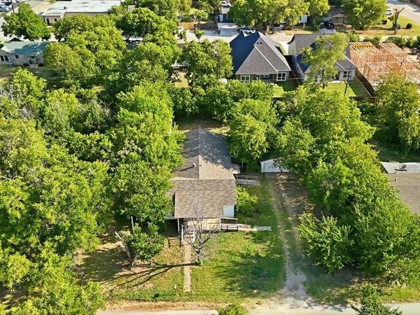 5520 Yeary Street, Sansom Park, TX 76114