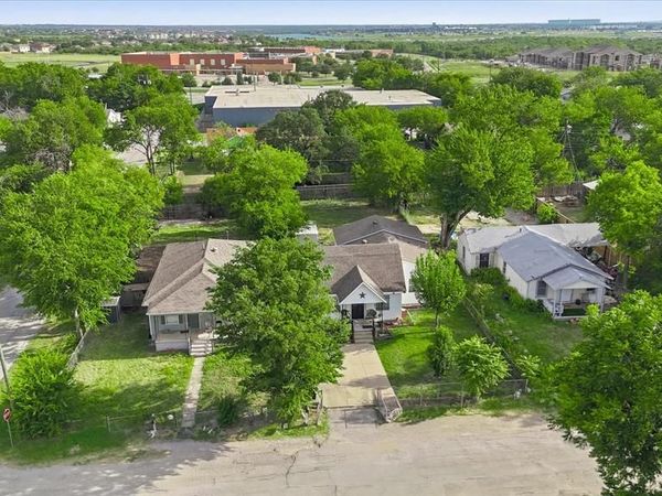 5520 Yeary Street , Sansom Park, TX 76114