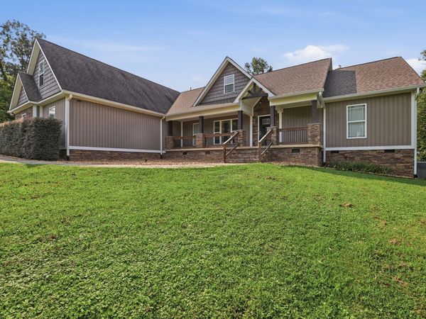 1725 Green Pond Road, Soddy Daisy, TN 37379