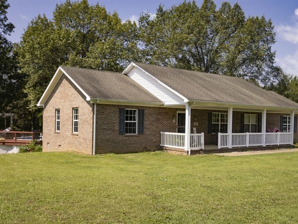 501 C W Moore Road , Smiths Grove, KY 42171