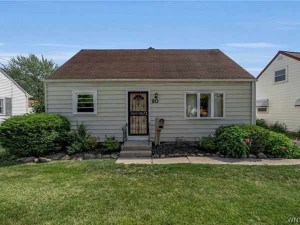90 Nicholas Drive N, Tonawanda, NY 14150