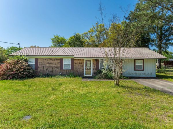 170 Sidney Avenue, DeFuniak Springs, FL 32433