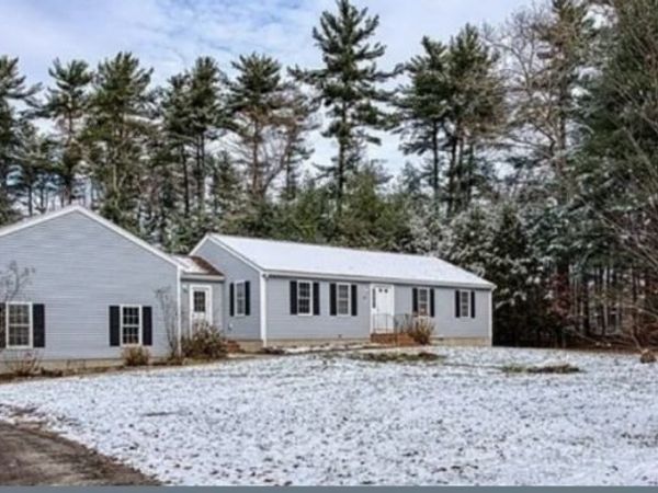 65 French St, Hanson, MA 02341