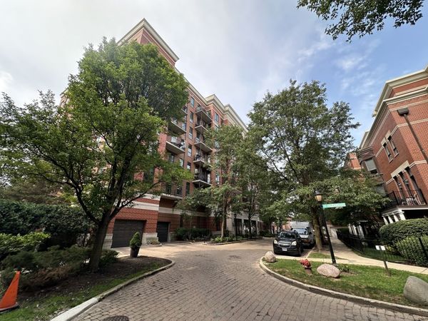 343 W Old Town Court , Unit 408, Chicago, IL 60610