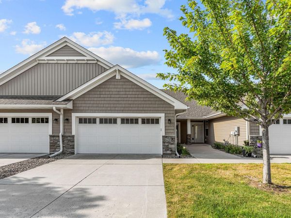 620 Liberty Way, Vadnais Heights, MN 55127