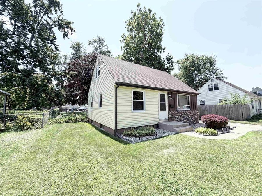 Property Image 4