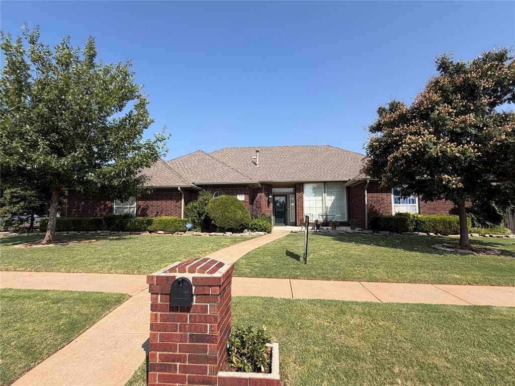 5509 Whitehall Boulevard, Oklahoma City, OK 73162 Main Photo