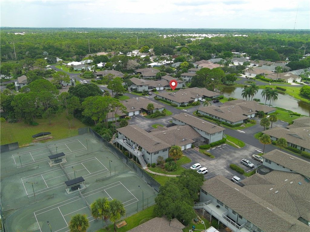 646 Centre Court Sw, Unit 102, Vero Beach, FL 32962 Photo