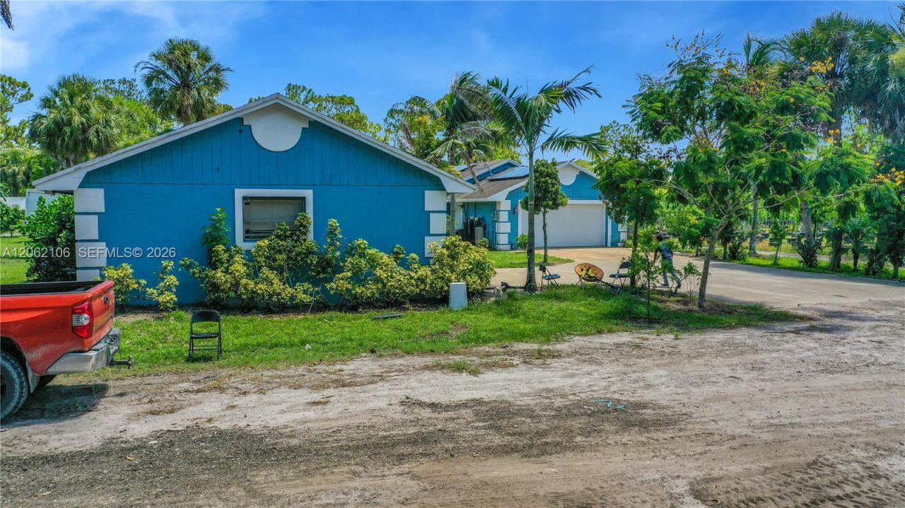 2587 E Rd , Loxahatchee, FL 33470 Photo