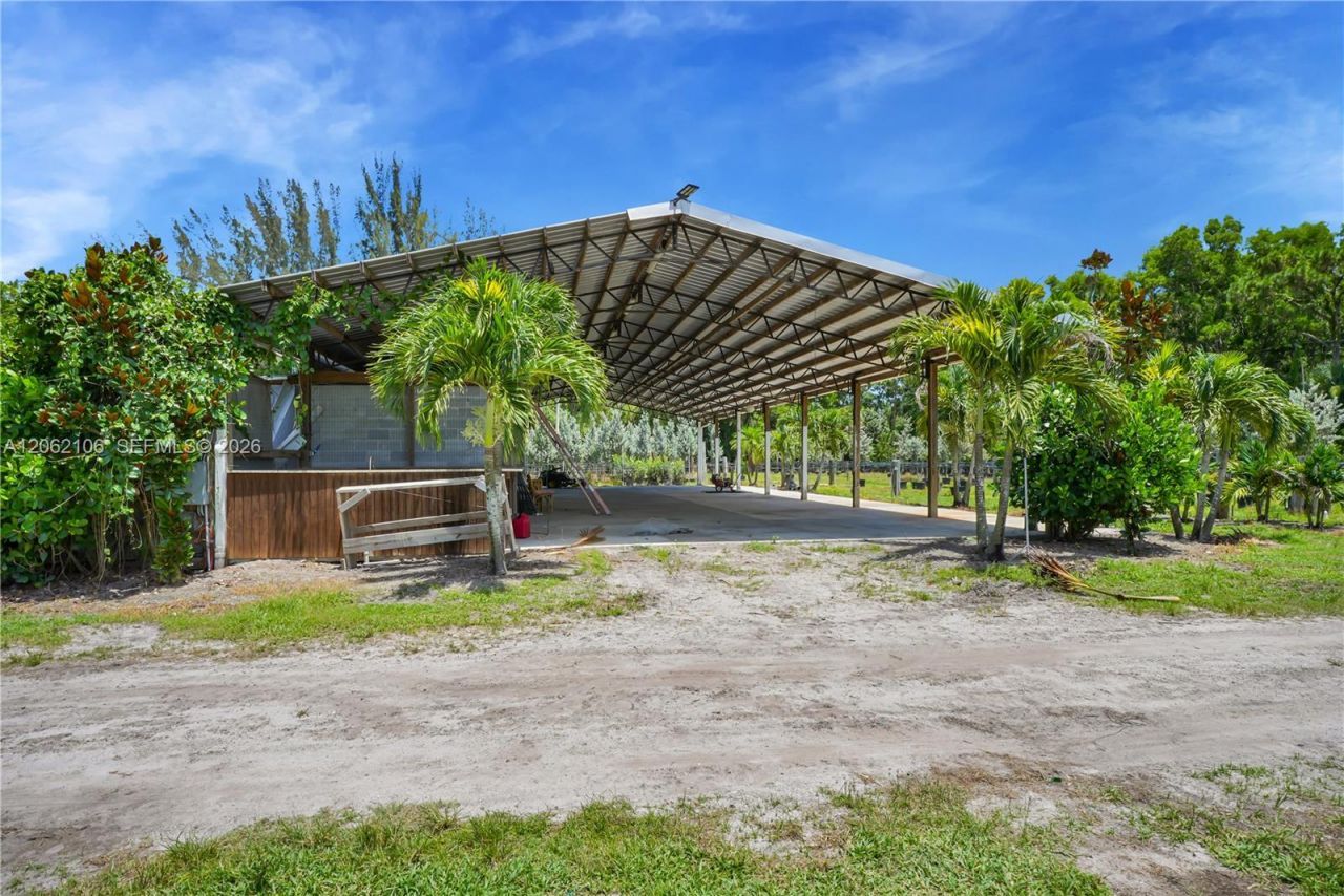 2587 E Rd , Loxahatchee, FL 33470 Photo