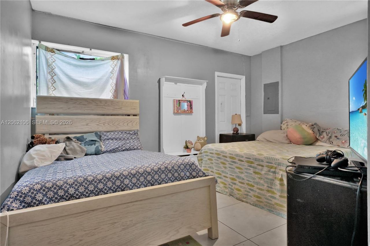 2587 E Rd , Loxahatchee, FL 33470 Photo