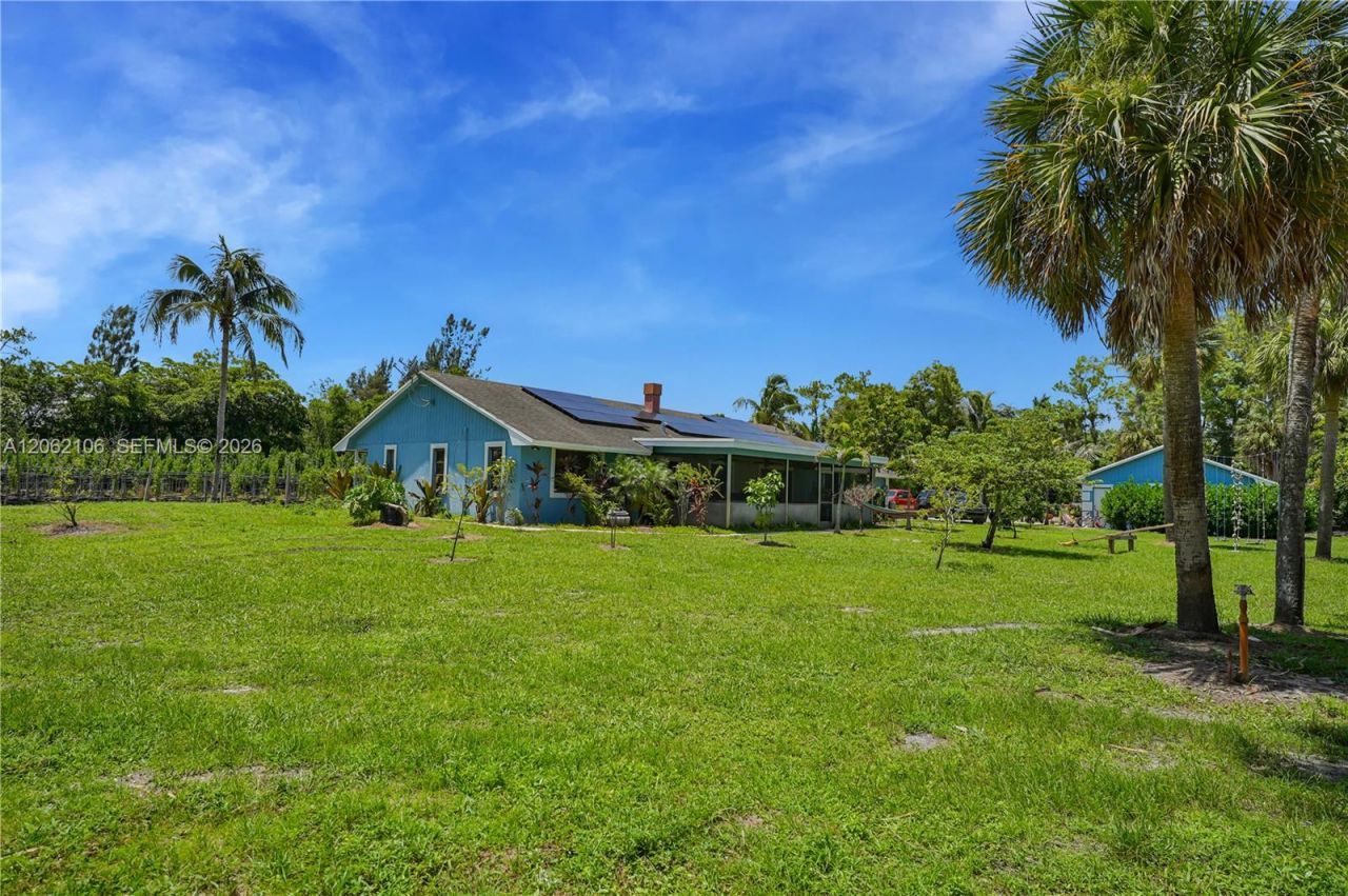 2587 E Rd , Loxahatchee, FL 33470 Photo