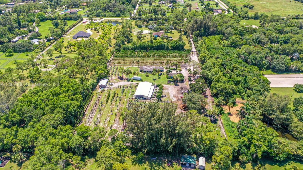 2587 E Rd , Loxahatchee, FL 33470 Photo