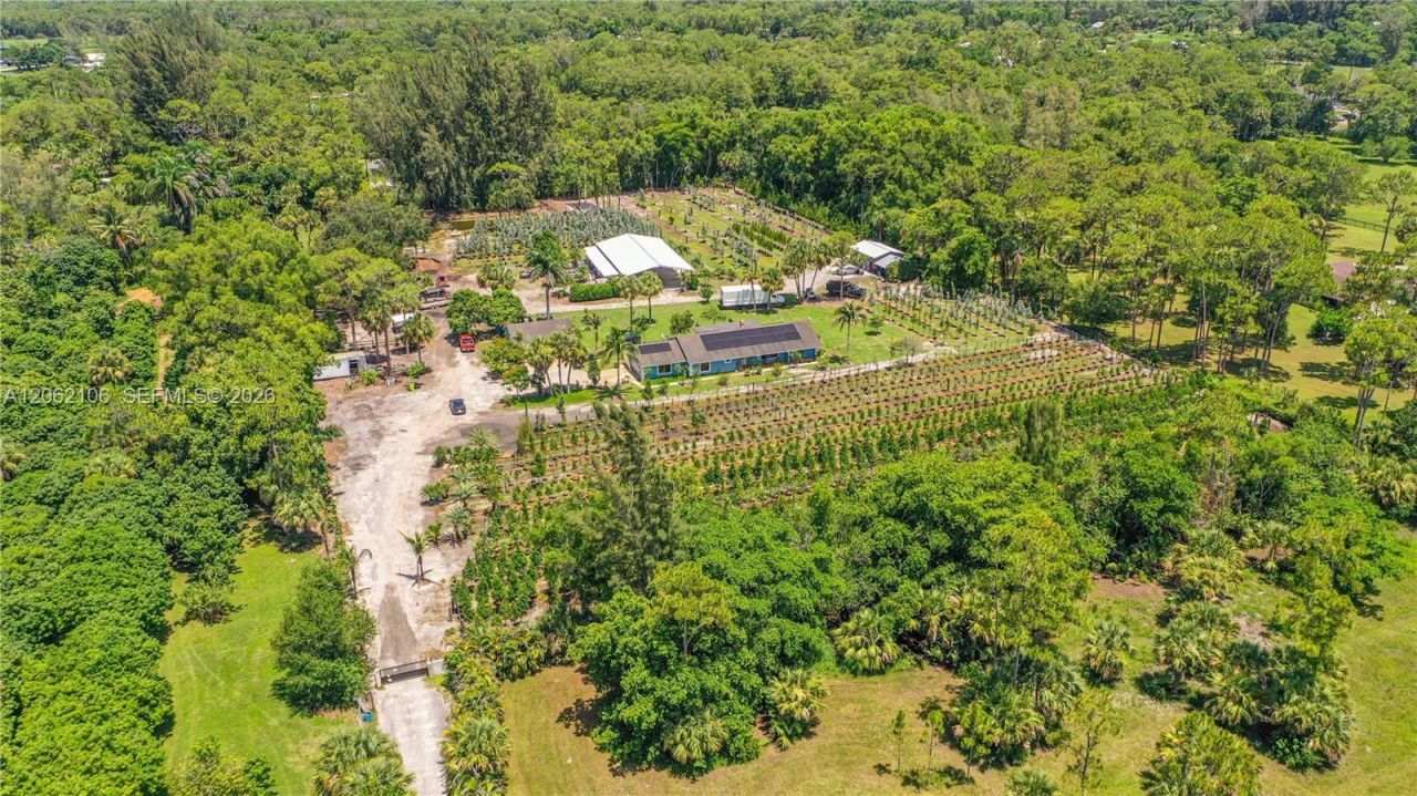 2587 E Rd , Loxahatchee, FL 33470 Photo