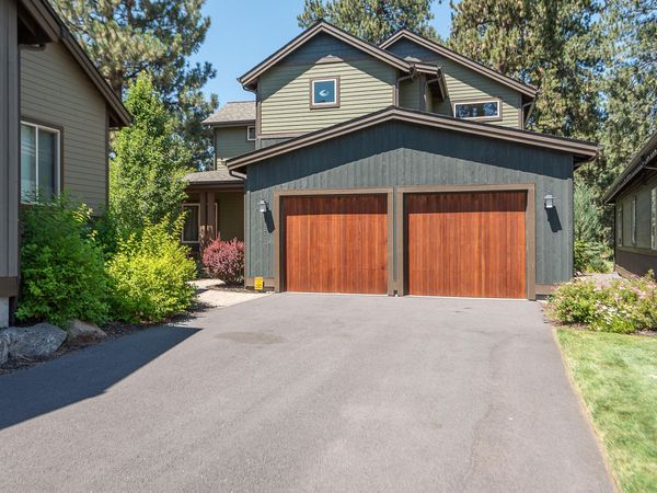 60484 Kangaroo Loop, Bend, OR 97702