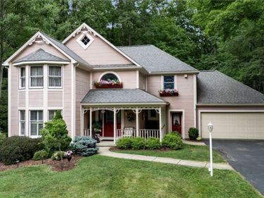 84 Middlebury Road, Orchard Park, NY 14127