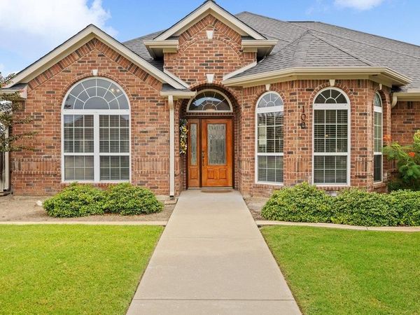 100 Davis CT, Thorndale, TX 76577