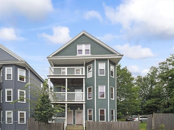34-36 Howe St, Unit 3, Boston, MA 02125