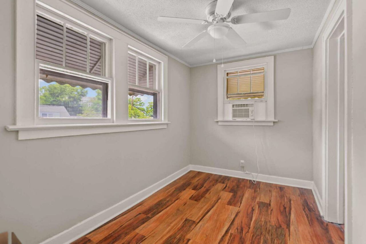 3530 Admiral Drive Photo 9